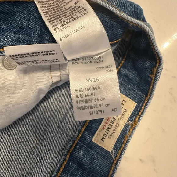 Levi's 501 High Rise Denim Shorts - Picture 6 of 6